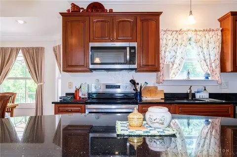 Kitchen - 4715 Todds Fork Dr, Morrow, OH 45152 photo 3 of 6
