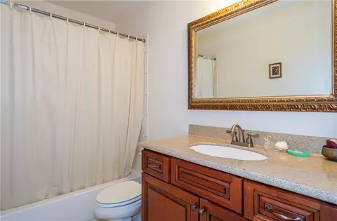 Bath - 4715 Todds Fork Dr, Morrow, OH 45152 photo 4 of 11