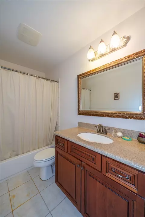 Bath - 4715 Todds Fork Dr, Morrow, OH 45152 photo 5 of 11