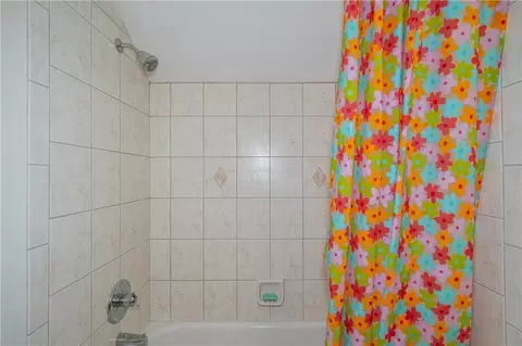 Bath - 4715 Todds Fork Dr, Morrow, OH 45152 photo 8 of 11