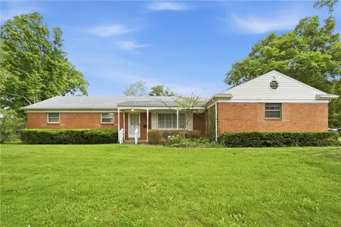 101 Winchcombe Dr, Washington Township, OH 45459