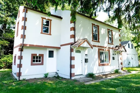 4358 Sunray Rd, Kettering, OH 45429