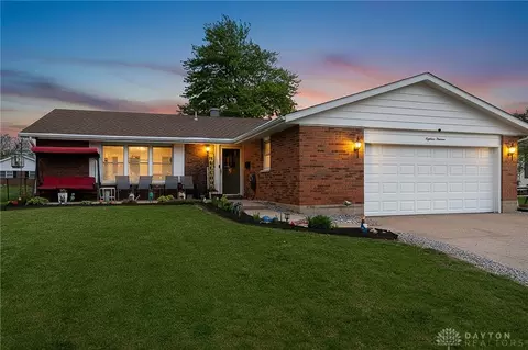 1813 Britton Dr, Piqua, OH 45356