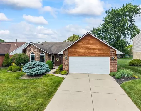 8317 Timber Walk Ct, Huber Heights, OH 45424