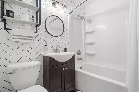 Bath - 3808 Pobst Dr, Kettering, OH 45420 photo 2 of 2