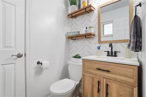 Bath - 3808 Pobst Dr, Kettering, OH 45420 photo 1 of 2