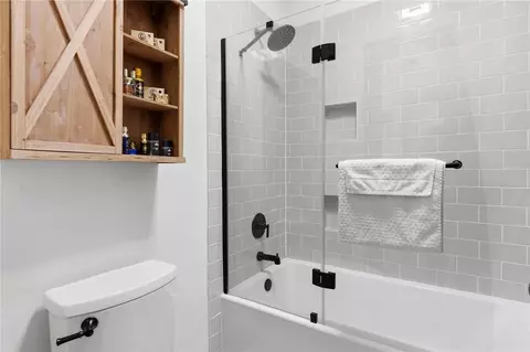 Bath - 8711 Toftrees Ln, Springboro, OH 45066 photo 7 of 7