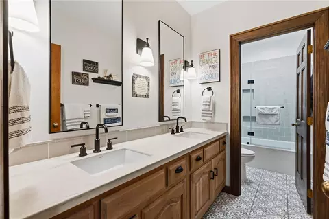 Bath - 8711 Toftrees Ln, Springboro, OH 45066 photo 6 of 7