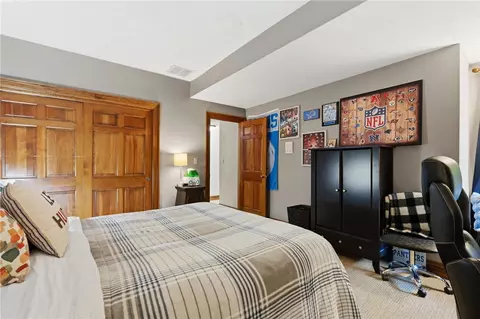 Bedroom - 8711 Toftrees Ln, Springboro, OH 45066 photo 5 of 5