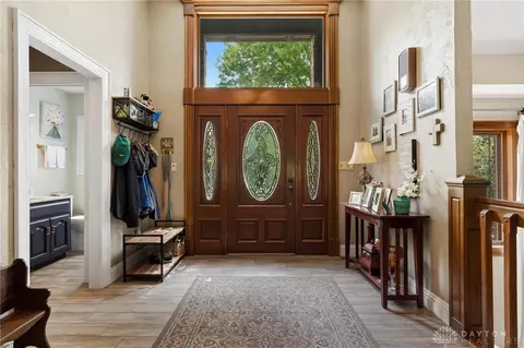 Entry Way - 8711 Toftrees Ln, Springboro, OH 45066 photo 1 of 3