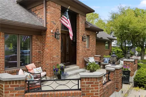 Exterior - 8711 Toftrees Ln, Springboro, OH 45066 photo 7 of 16