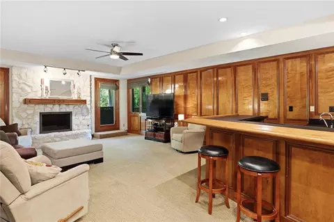 Living - 8711 Toftrees Ln, Springboro, OH 45066 photo 4 of 4