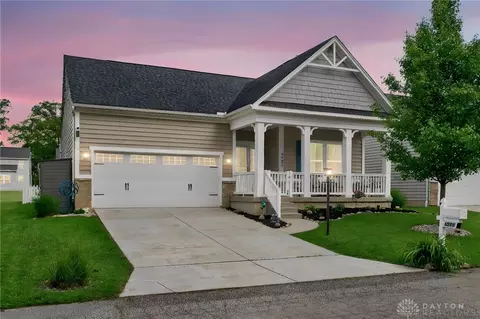 6588 Crabtree Ln, Huber Heights, OH 45424