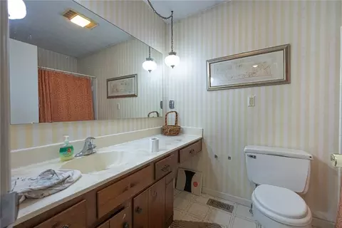 Bath - 9905 Shawnee Trl, Centerville, OH 45458 photo 2 of 2