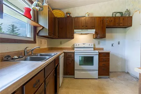 Kitchen - 9905 Shawnee Trl, Centerville, OH 45458 photo 1 of 3