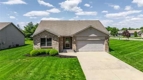 601 Meadowview Ct, Franklin, OH 45005