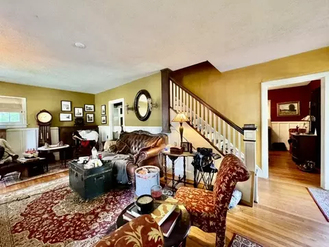 Living - 29 Oakland Ct, Springfield, OH 45505 photo 1 of 9