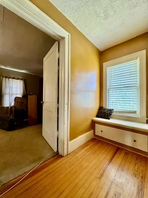 Entry Way - 29 Oakland Ct, Springfield, OH 45505 photo 3 of 3