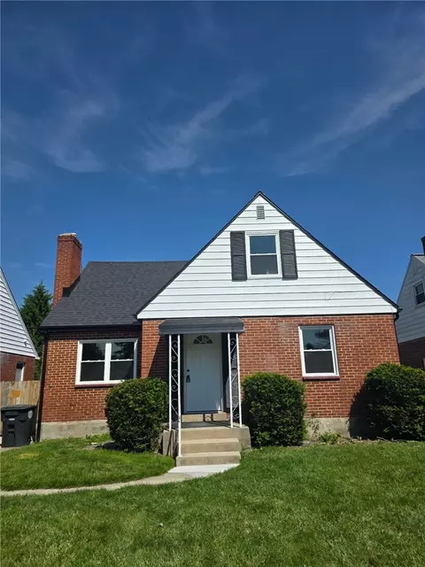 922 Broadmoor Dr, Dayton, OH 45419