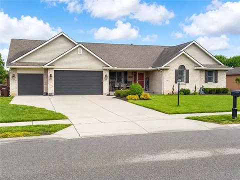 160 Cousins Dr, Carlisle, OH 45005