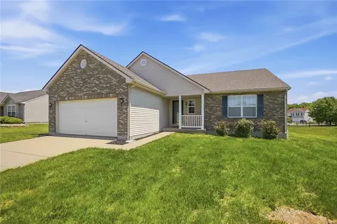 22 Meadowcrest Dr, Franklin, OH 45005