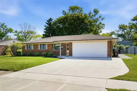2002 Darrell Dr, Fairborn, OH 45324