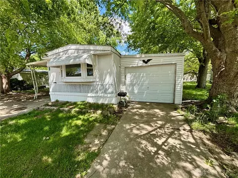 36 Little John Dr, Greenville, OH 45331