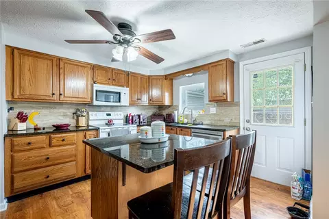 Kitchen - 1012 Wiles Dr, Kettering, OH 45419 photo 2 of 5