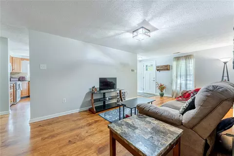 Living - 1012 Wiles Dr, Kettering, OH 45419 photo 4 of 6