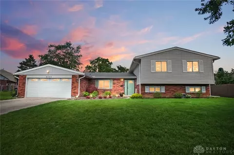 5025 Artesia Dr, Kettering, OH 45440