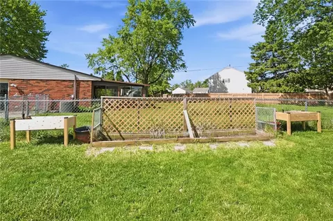 Exterior - 5025 Artesia Dr, Kettering, OH 45440 photo 12 of 12