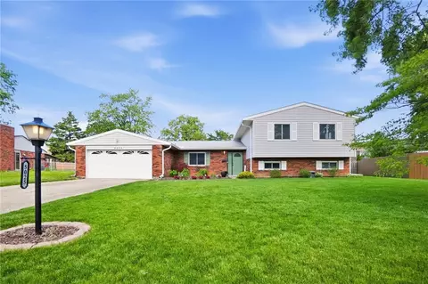 Exterior - 5025 Artesia Dr, Kettering, OH 45440 photo 4 of 12