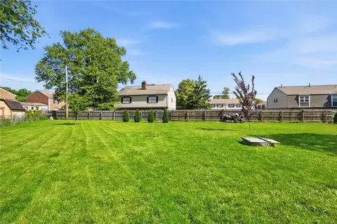 Exterior - 5025 Artesia Dr, Kettering, OH 45440 photo 10 of 12