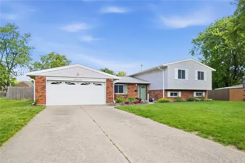 Exterior - 5025 Artesia Dr, Kettering, OH 45440 photo 3 of 12