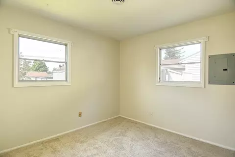 Bedroom - 2533 Bingham Ave, Kettering, OH 45420 photo 6 of 7