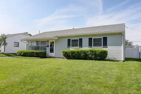 Exterior - 2533 Bingham Ave, Kettering, OH 45420 photo 2 of 6
