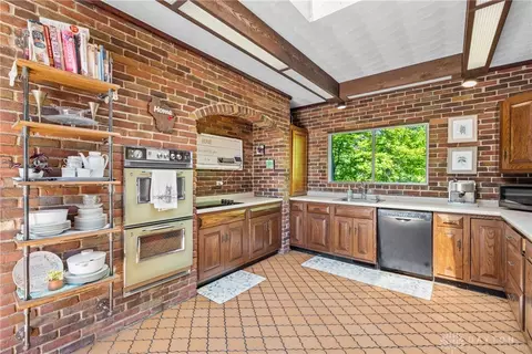 265 Bonham Rd, Cincinnati, OH 45215 photo 20