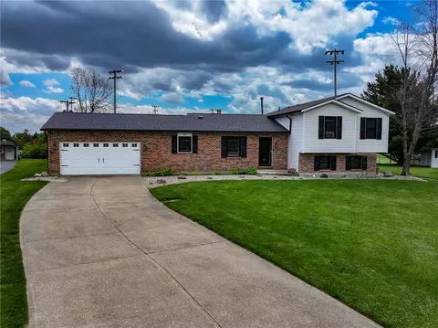 50 Ellis Dr, Waynesville, OH 45068