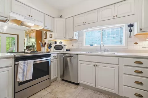 Kitchen - 1201 Stephens Rd, Sidney, OH 45365 photo 5 of 8