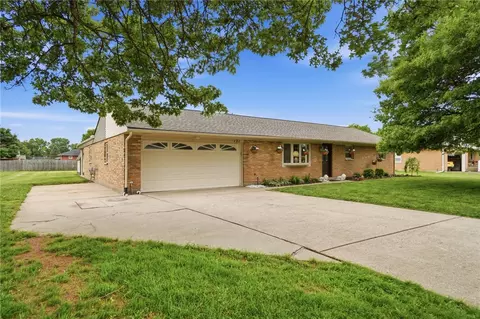 121 Chestnut Ave, Carlisle, OH 45005