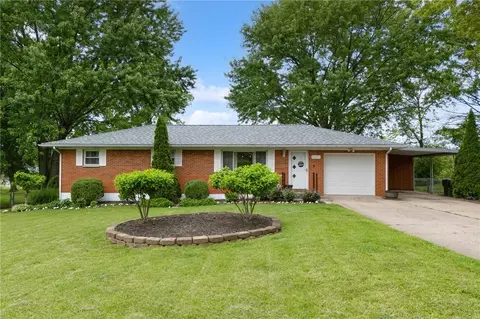 8205 Westlawn Dr, Franklin, OH 45005