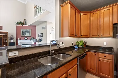 Kitchen - 25 Richards Run, Springboro, OH 45066 photo 3 of 5