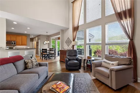 Living - 25 Richards Run, Springboro, OH 45066 photo 1 of 6