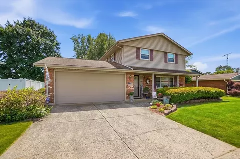 5302 Ottawa Dr, Fairborn, OH 45324 photo 3