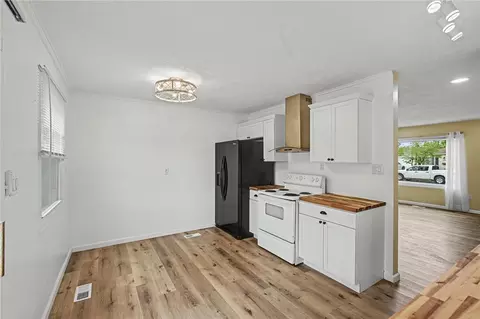 Kitchen - 3020 Sudbury Dr, Kettering, OH 45420 photo 2 of 2