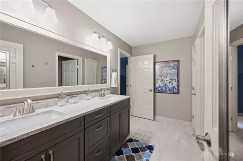 Bath - 3232 Brinton Trl, Cincinnati, OH 45241 photo 8 of 10