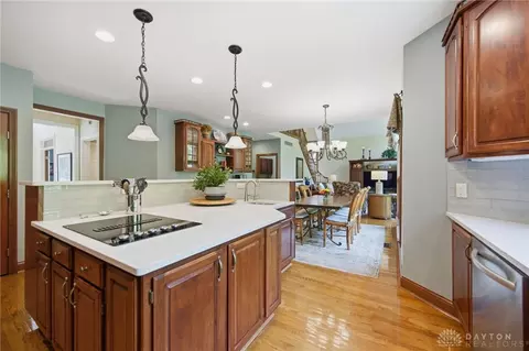 Kitchen - 3232 Brinton Trl, Cincinnati, OH 45241 photo 4 of 7