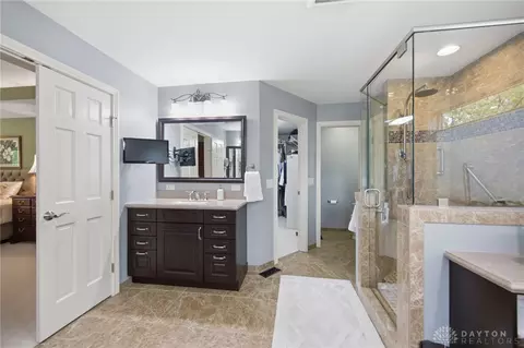 Bath - 3232 Brinton Trl, Cincinnati, OH 45241 photo 2 of 10