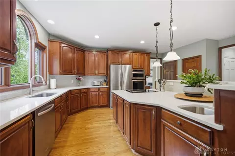 Kitchen - 3232 Brinton Trl, Cincinnati, OH 45241 photo 6 of 7