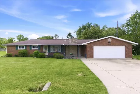 3071 Axe Dr, Bath, OH 45324